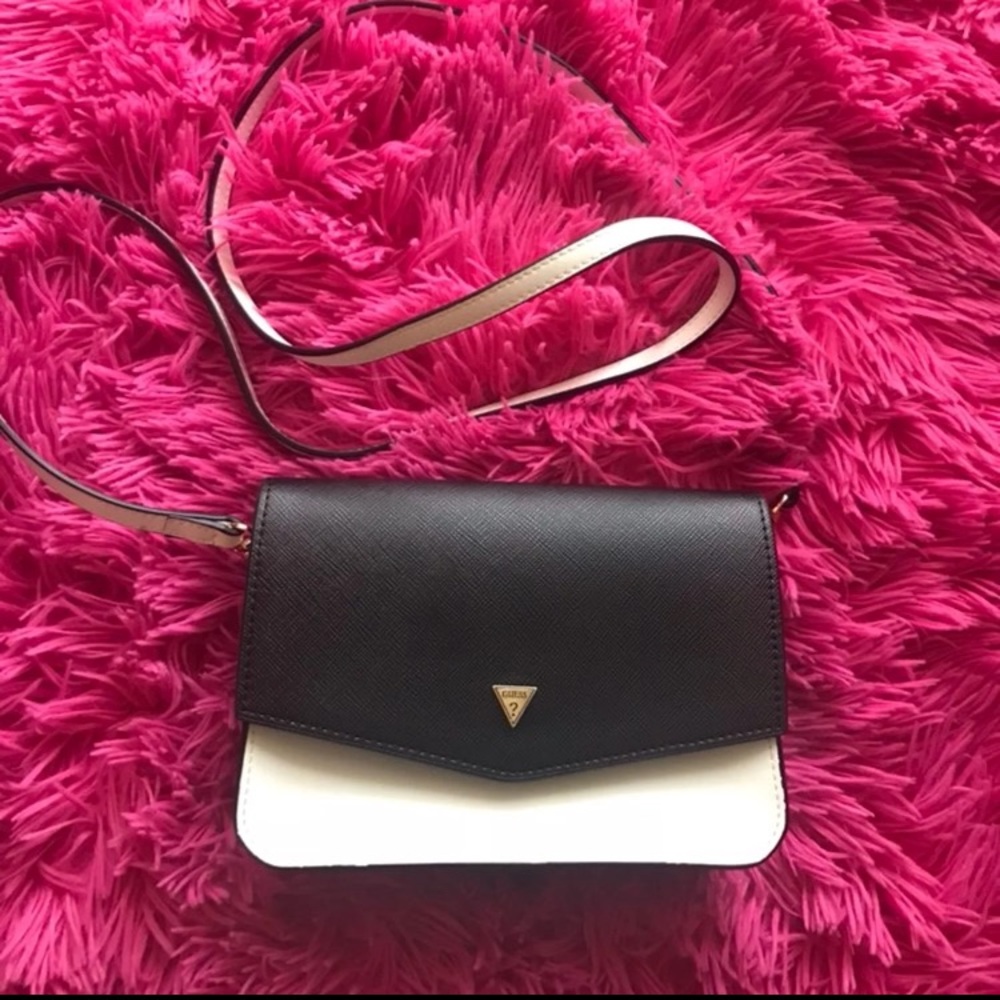 ❤️🌸 Guess Crossbody🌸❤️NWOT